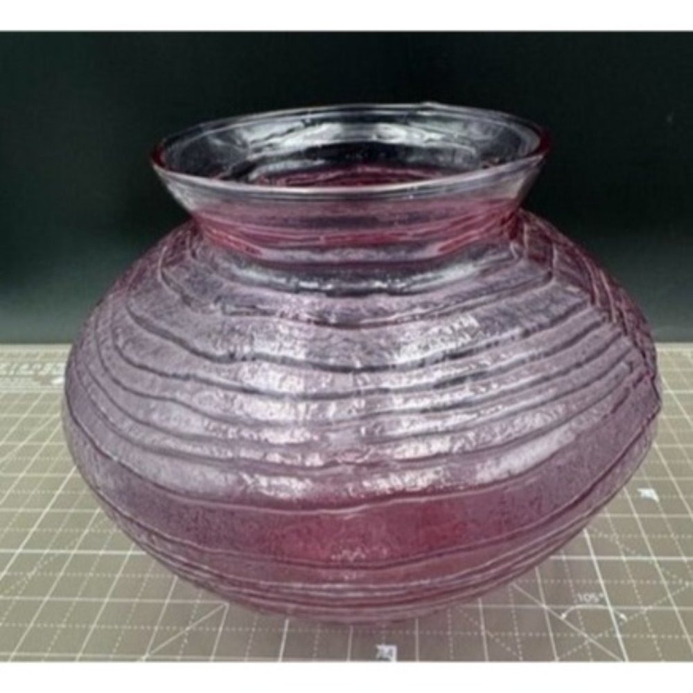 Vintage Vase Spiral Amethyst Art Glass Wide Threaded 7"